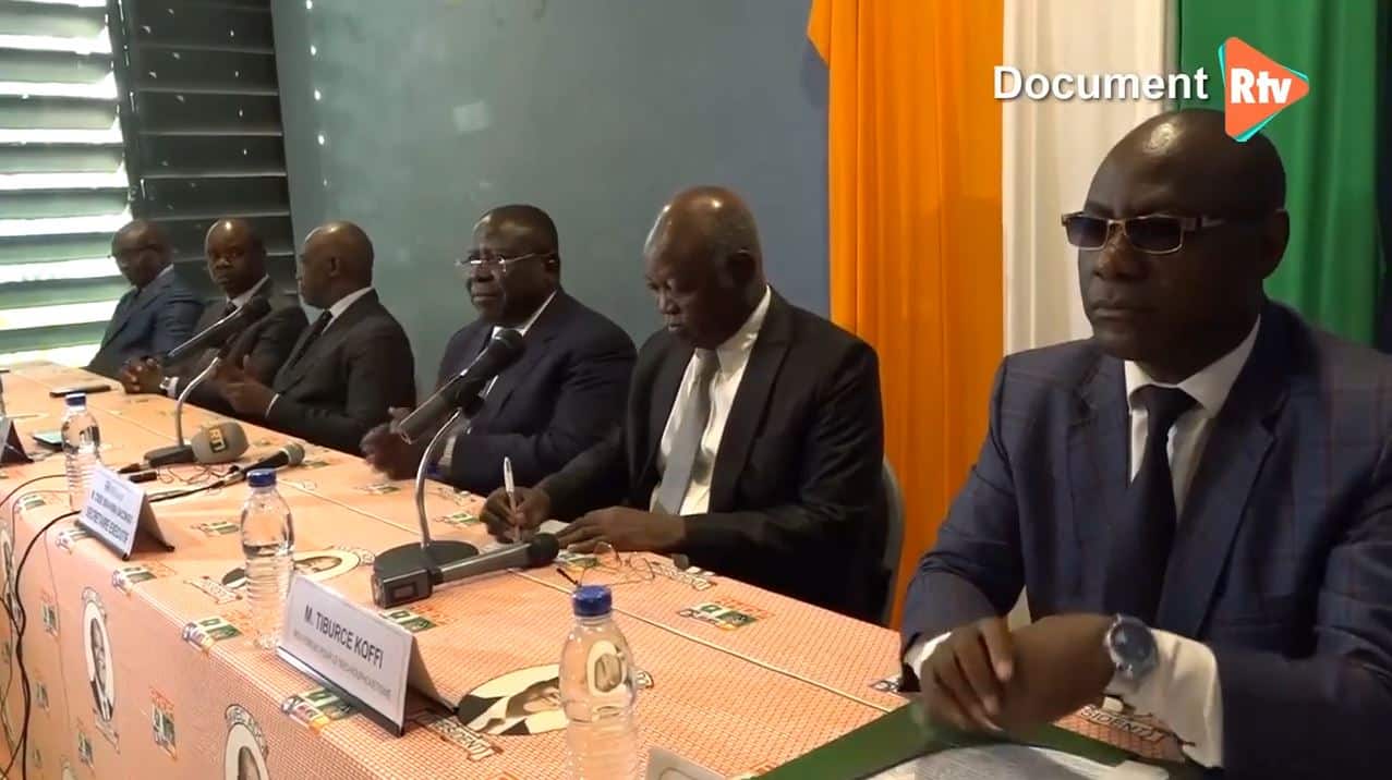 Tiburce Koffi et membres dudit mouvement ont annoncé leur adhésion au RDHP_21122022_6