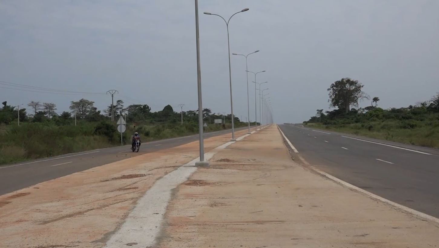 Travaux_Yakro_Bouaké_portion_Yakro_Tiébissou_2022_17