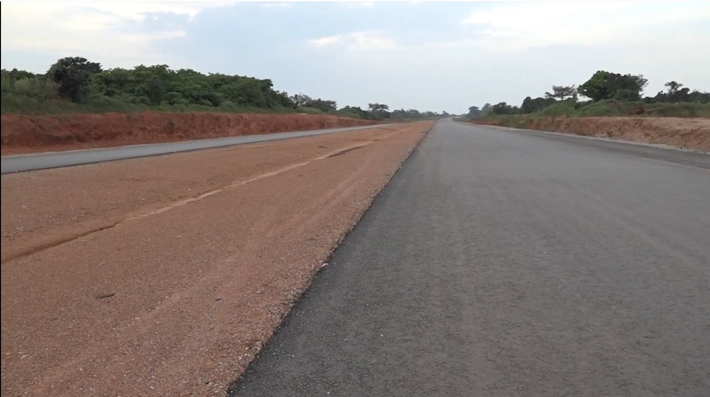 Travaux_Yakro_Bouaké_portion_Yakro_Tiébissou_2022_27