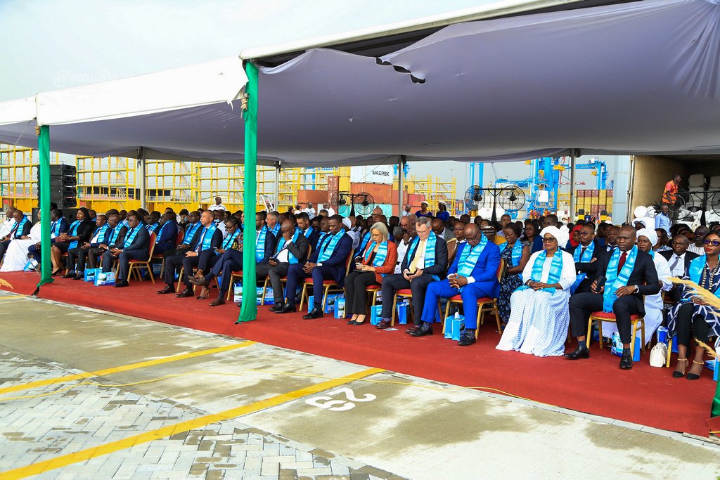 ceremonie-d-inauguration-du-2e-terminal-a-conteneurs-du-port-dabidjan_cdfirl4cp8i