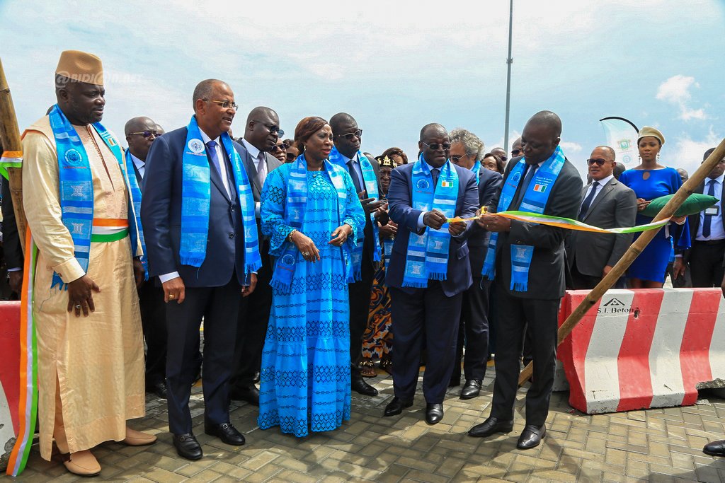 ceremonie-d-inauguration-du-2e-terminal-a-conteneurs-du-port-dabidjan_o8ne742oxn