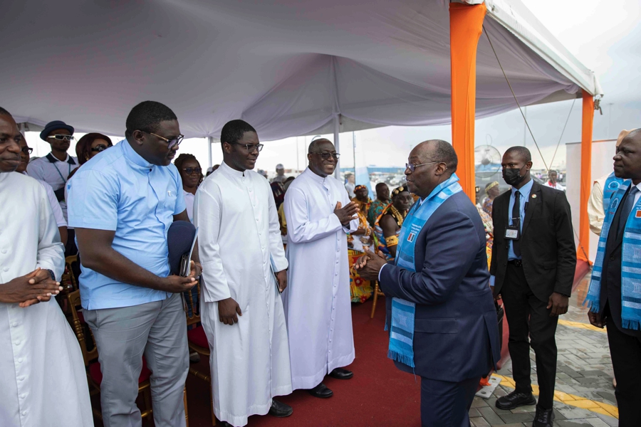 inauguration-par-le-vice-president-du-2eme-terminal-a-conteneurs-du-port-d-_ozdmqxntpj