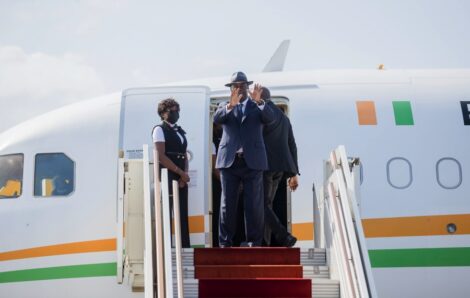 Côte d’Ivoire : Alassane Ouattara à Abuja pour un sommet de la CEDEAO.
