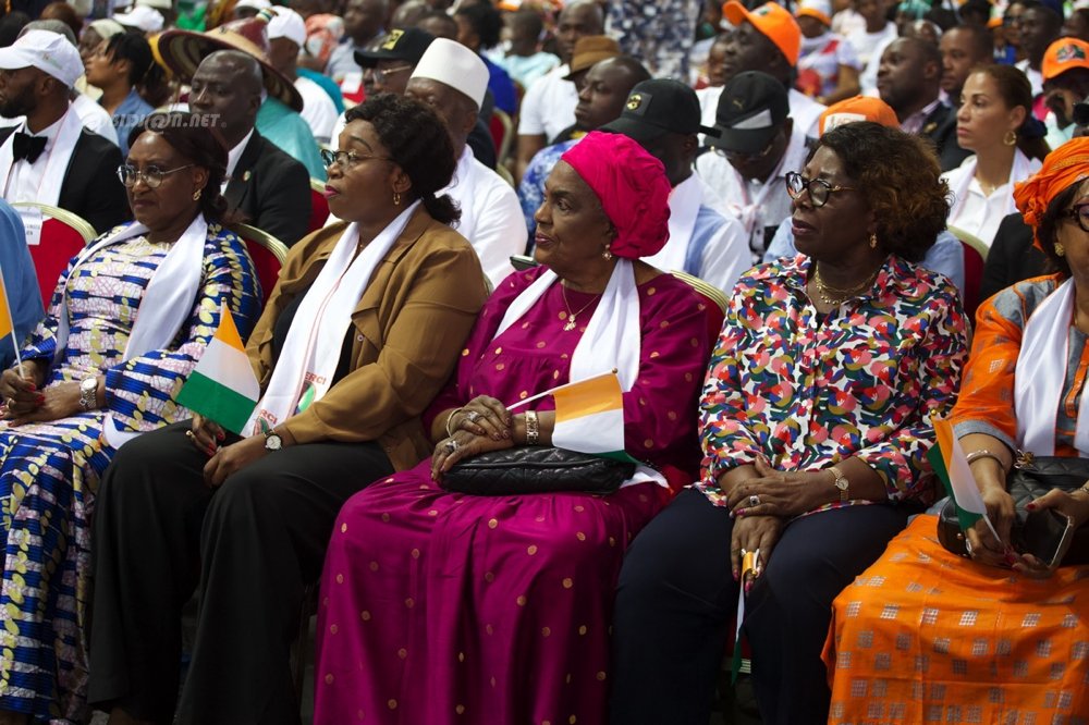 ceremonie-dhommage-au-president-ouattara-et-aux-49-soldats-ivoiriens-revenu_50i6vhuwf2j