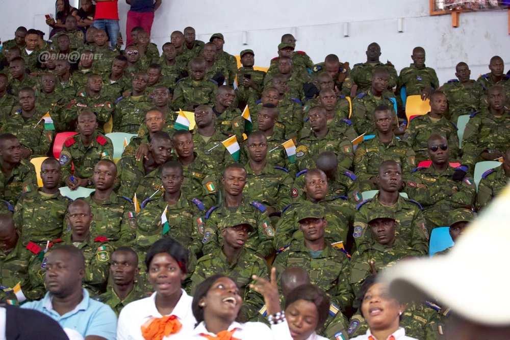 ceremonie-dhommage-au-president-ouattara-et-aux-49-soldats-ivoiriens-revenu_aqzacnzydlf