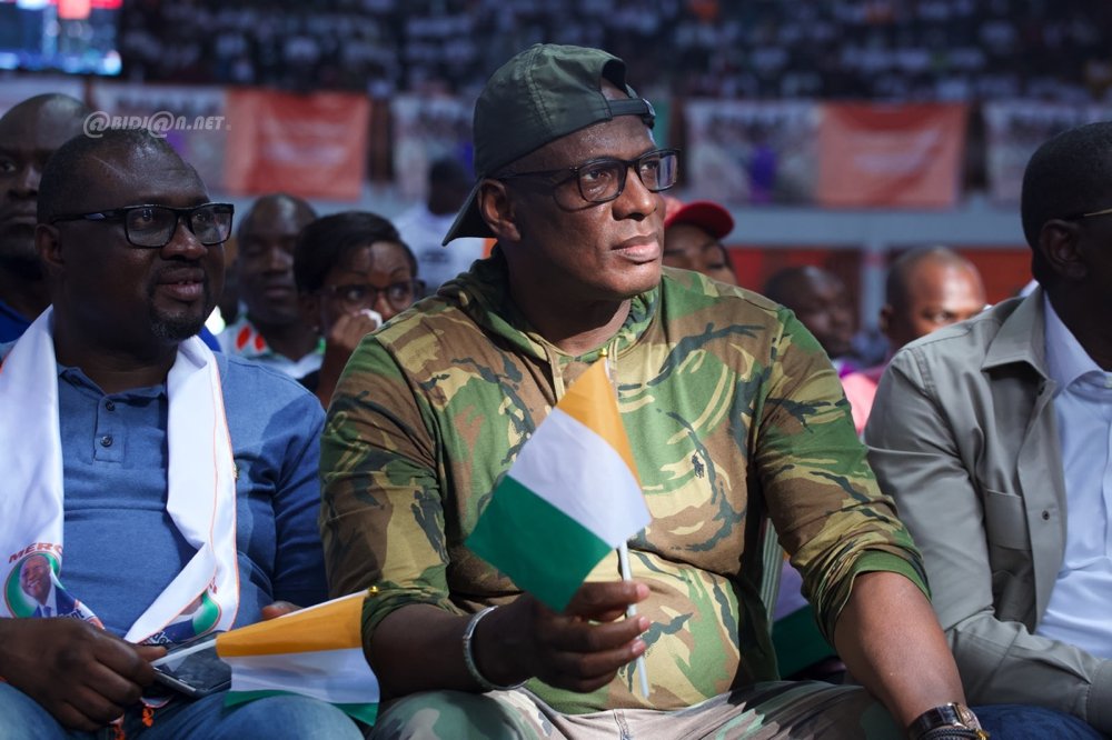 ceremonie-dhommage-au-president-ouattara-et-aux-49-soldats-ivoiriens-revenu_e6he8knd4y4