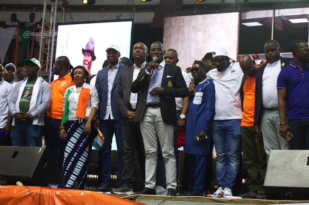 ceremonie-dhommage-au-president-ouattara-et-aux-49-soldats-ivoiriens-revenu_fd20rzliqqa