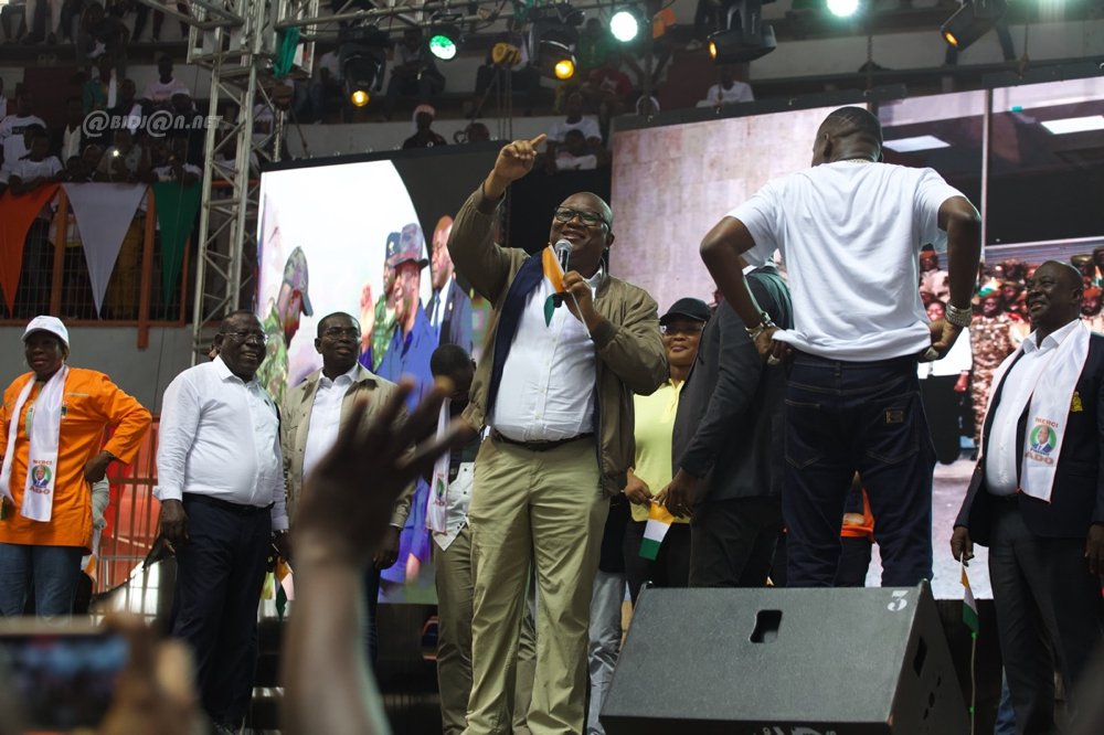 ceremonie-dhommage-au-president-ouattara-et-aux-49-soldats-ivoiriens-revenu_guqt9gu9lvi