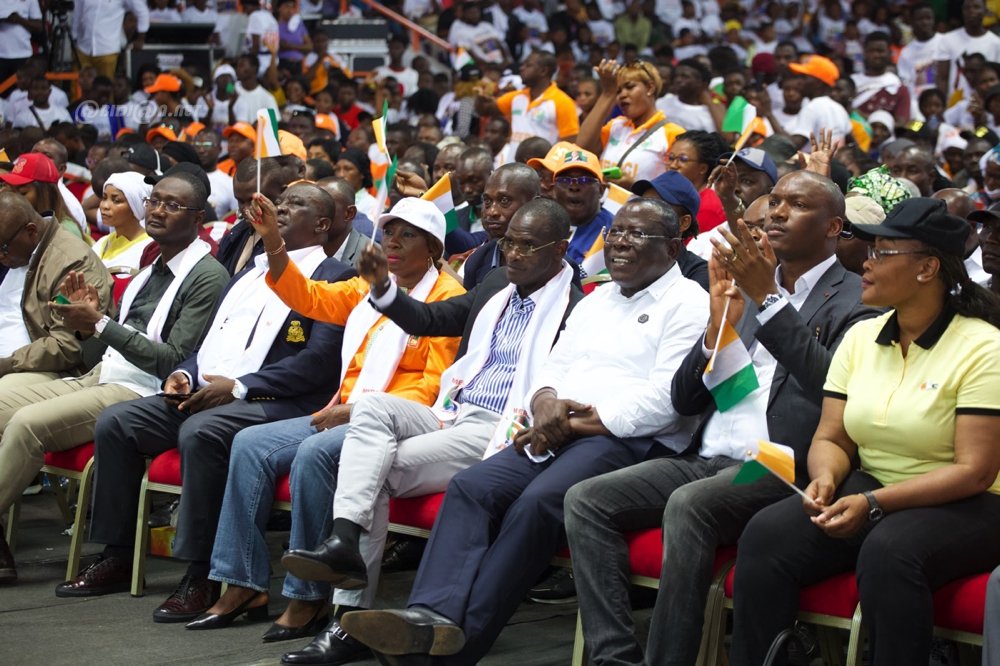 ceremonie-dhommage-au-president-ouattara-et-aux-49-soldats-ivoiriens-revenu_icmyn15hi2