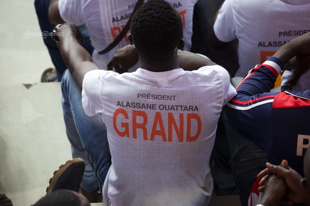 ceremonie-dhommage-au-president-ouattara-et-aux-49-soldats-ivoiriens-revenu_iqiapd5m3rn