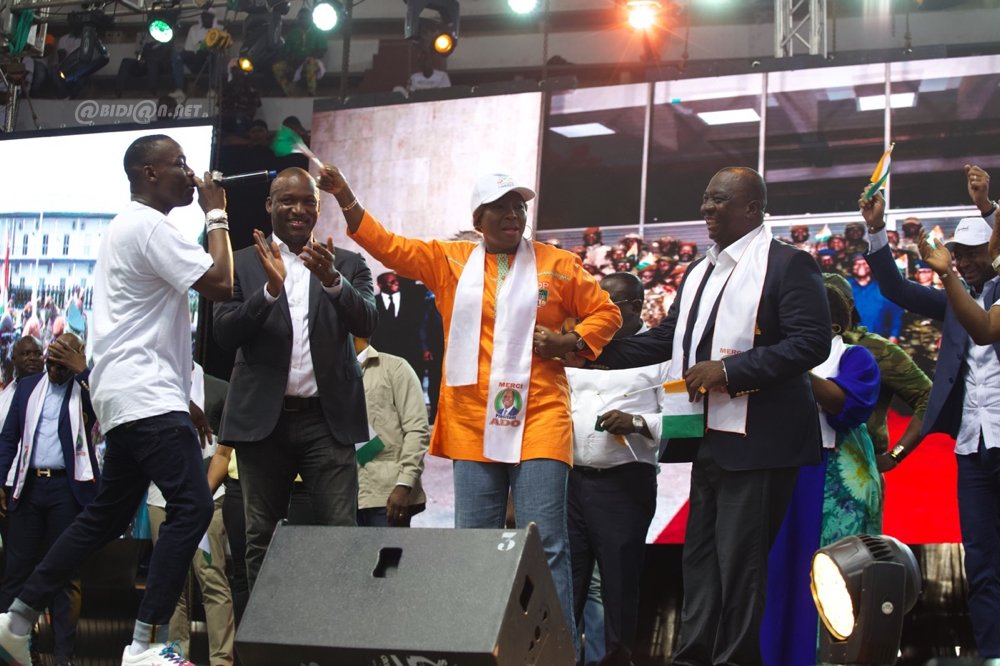 ceremonie-dhommage-au-president-ouattara-et-aux-49-soldats-ivoiriens-revenu_k833f6hwcgm