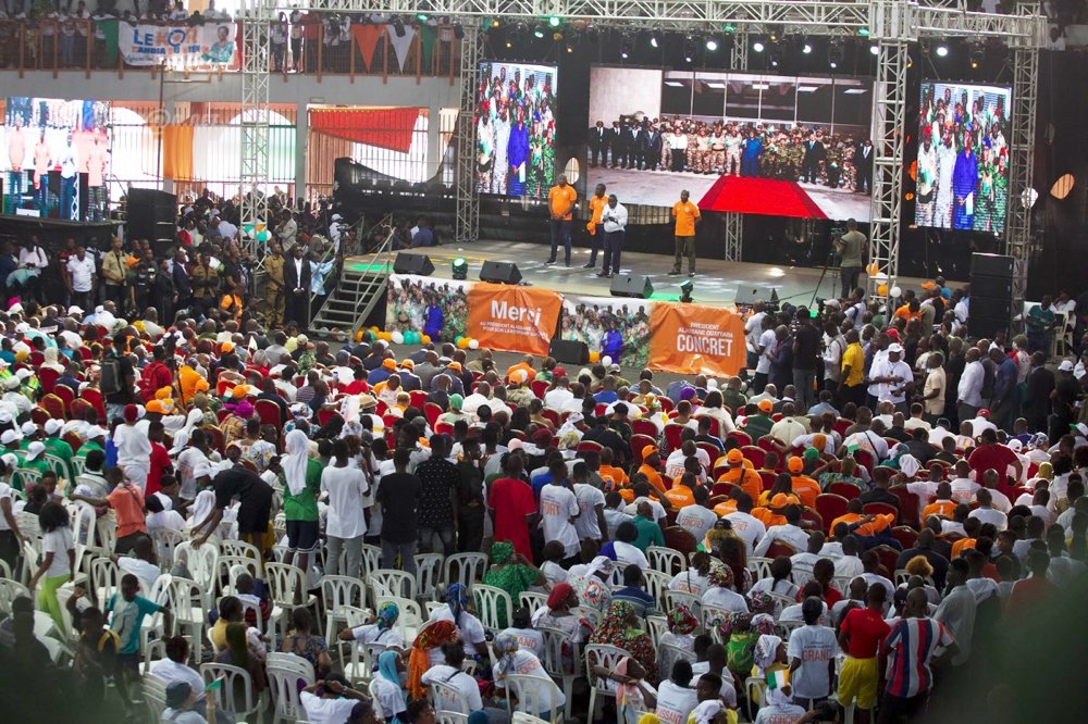 ceremonie-dhommage-au-president-ouattara-et-aux-49-soldats-ivoiriens-revenu_lc9vusgle6g