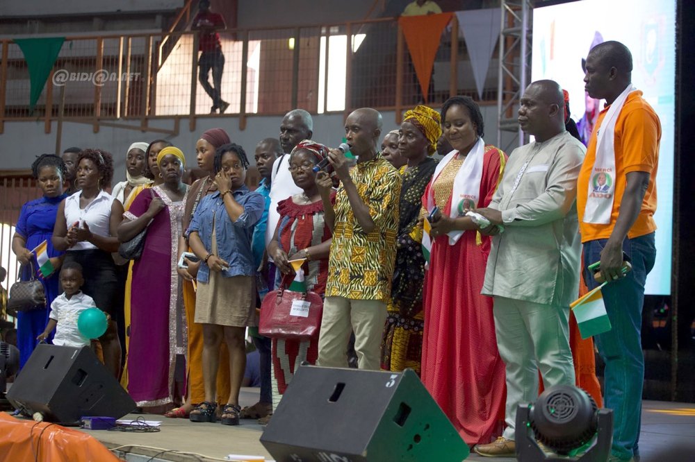 ceremonie-dhommage-au-president-ouattara-et-aux-49-soldats-ivoiriens-revenu_mqgkz6ncf2p
