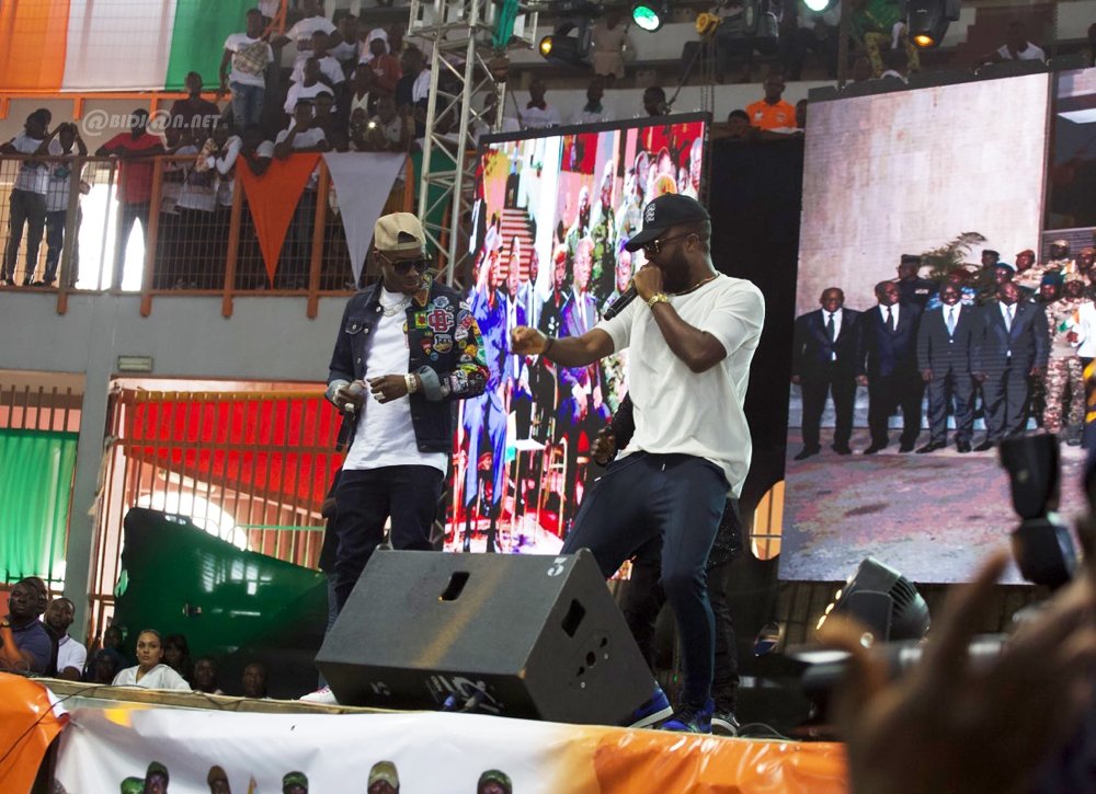ceremonie-dhommage-au-president-ouattara-et-aux-49-soldats-ivoiriens-revenu_pmu13uyn9f