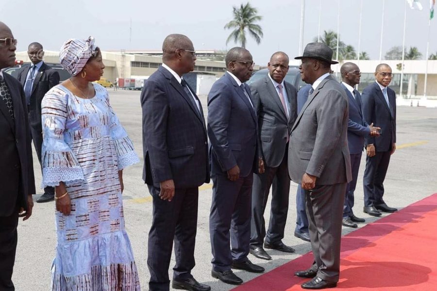 cote-d-ivoire-depart-du-president-alassane-ouattara-en-france_d693kttso1m