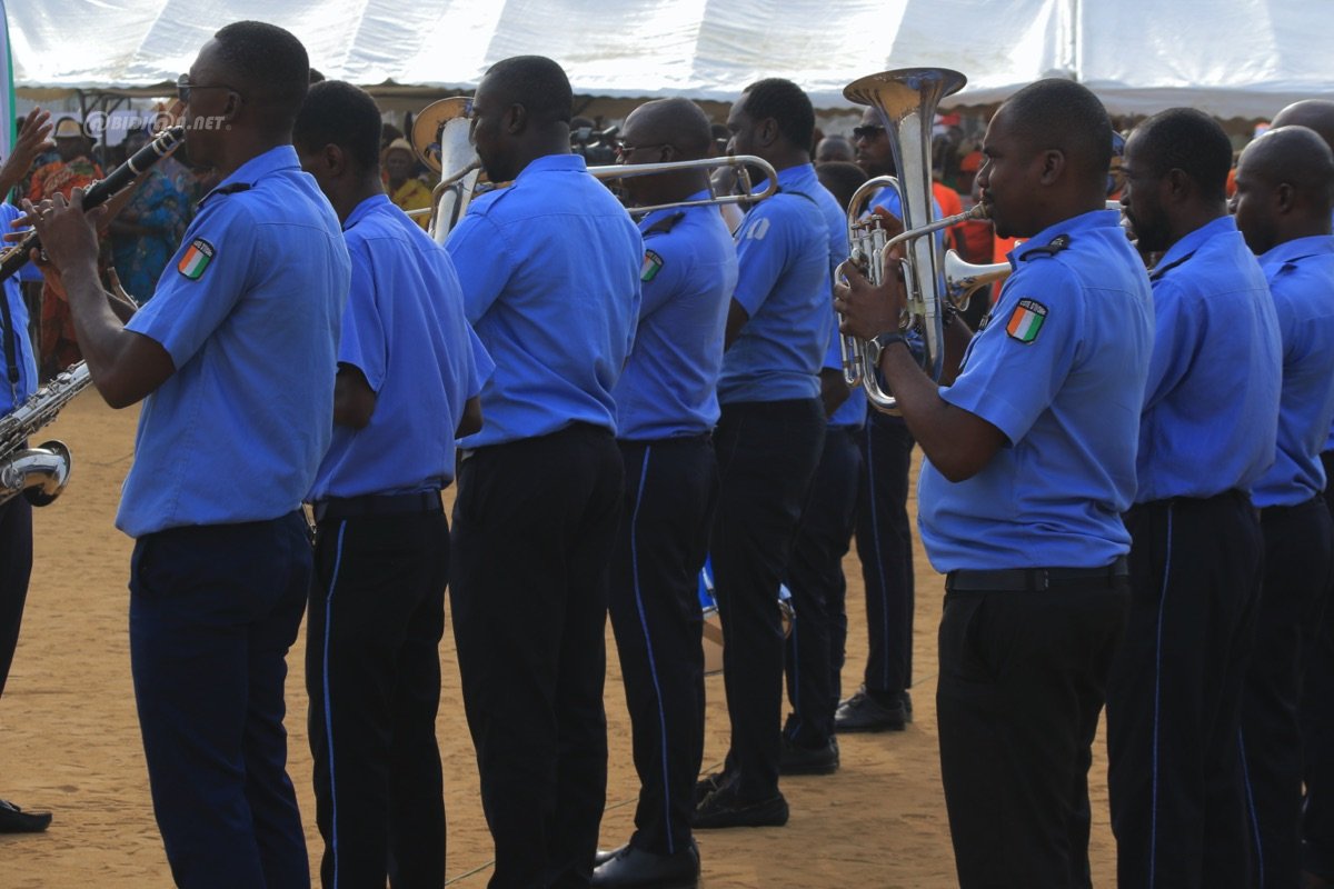 infrastructures-sportives-ceremonie-officielle-de-pose-de-la-premiere-pierr_8khkoh6rzk