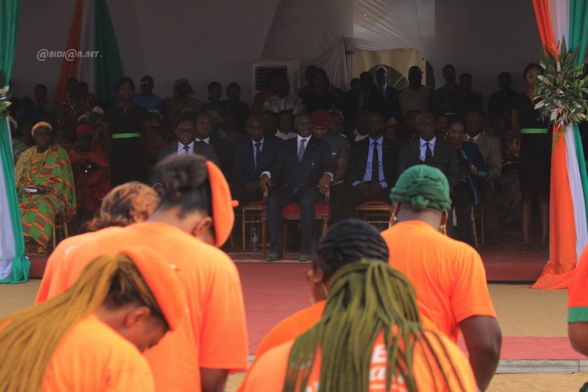 infrastructures-sportives-ceremonie-officielle-de-pose-de-la-premiere-pierr_almn7a72lqw