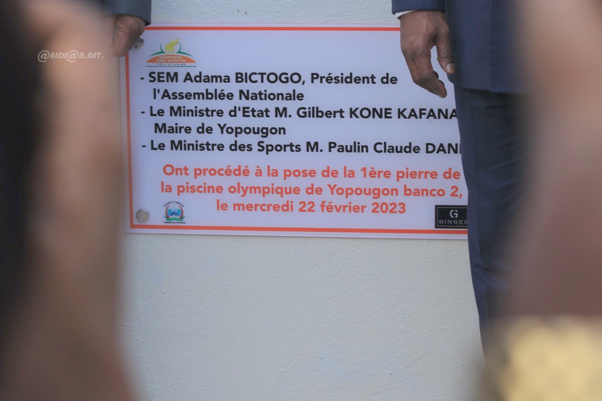 infrastructures-sportives-ceremonie-officielle-de-pose-de-la-premiere-pierr_i4u2ljq1pj