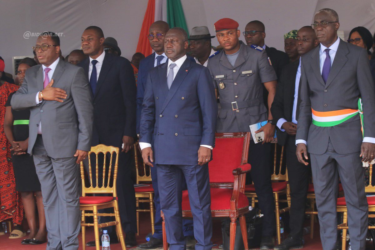 infrastructures-sportives-ceremonie-officielle-de-pose-de-la-premiere-pierr_m0laf5encad