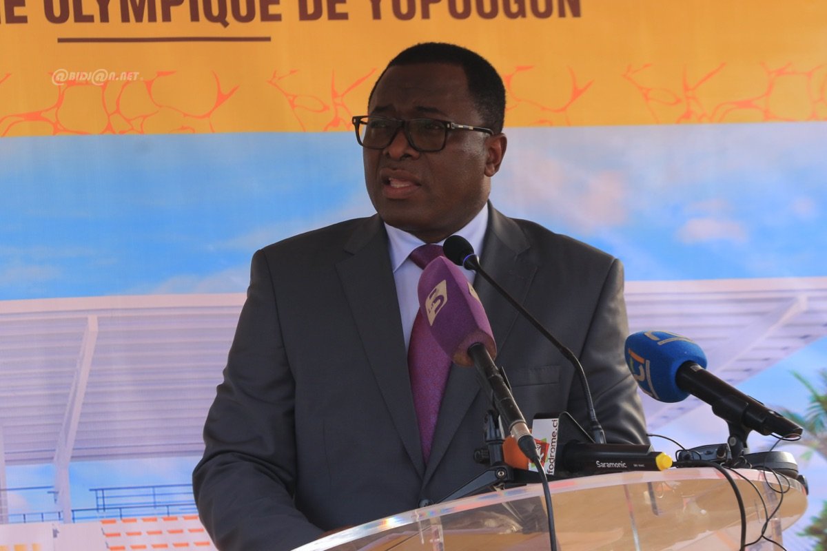 infrastructures-sportives-ceremonie-officielle-de-pose-de-la-premiere-pierr_sapbhtff9s