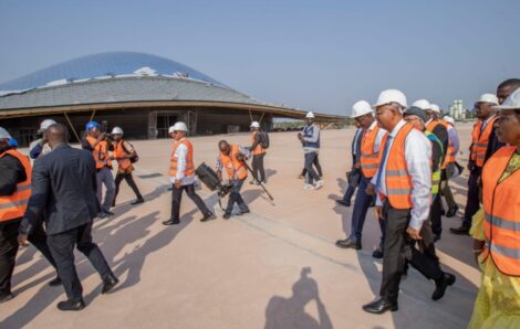 Parc d’Exposition d’Abidjan : le Premier Ministre Patrick Achi rassuré de l’évolution des travaux achevés à environ 97%.