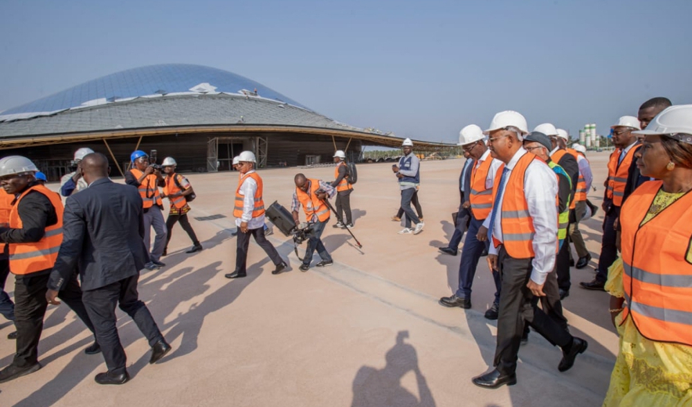 Parc d’Exposition d’Abidjan : le Premier Ministre Patrick Achi rassuré de l’évolution des travaux achevés à environ 97%.