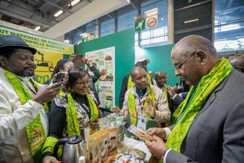 paris-patrick-achi-simpregne-des-innovations-agricoles-au-salon-internation_vkau8