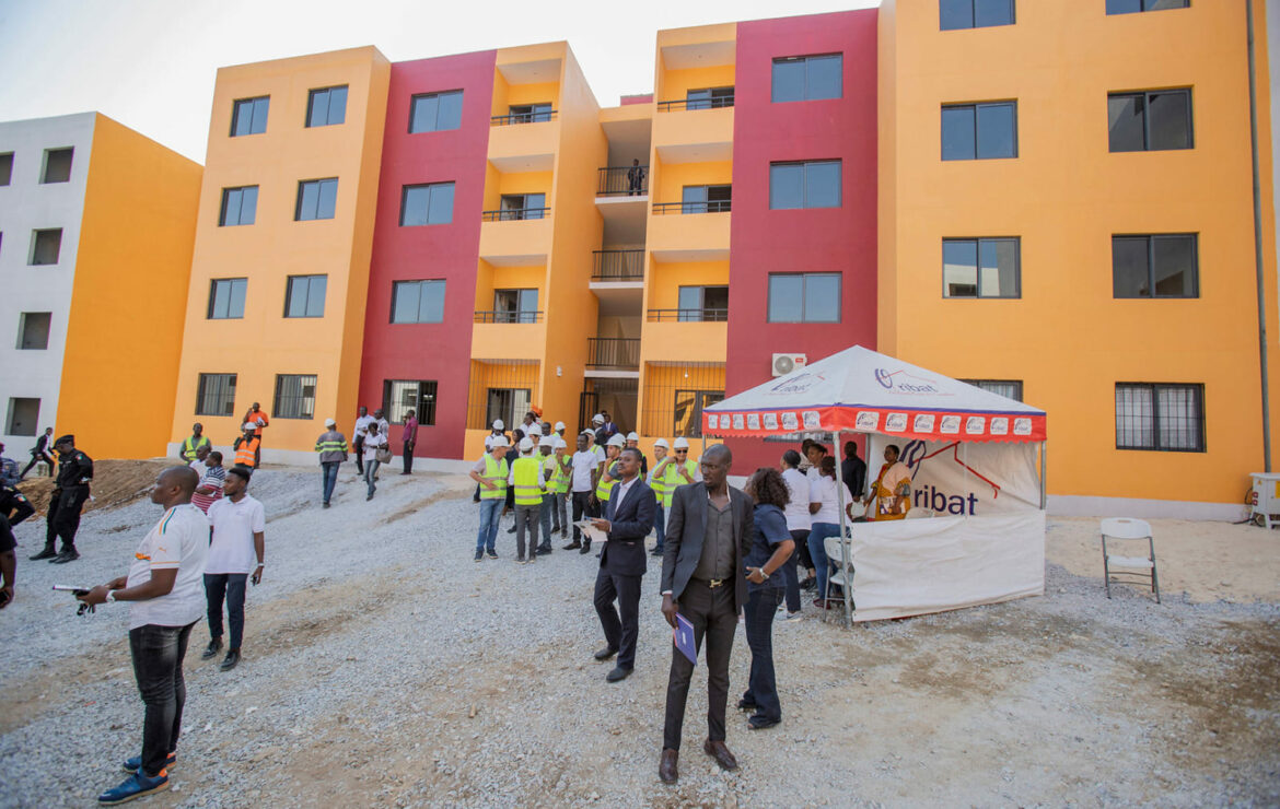 Logements sociaux: 5 617 clés remises aux propriétaires à Songon-Kassemblé.