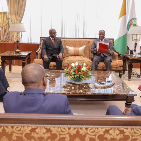 Le Chef de l’Etat a eu un entretien avec le Ministre angolais des Relations Extérieures.