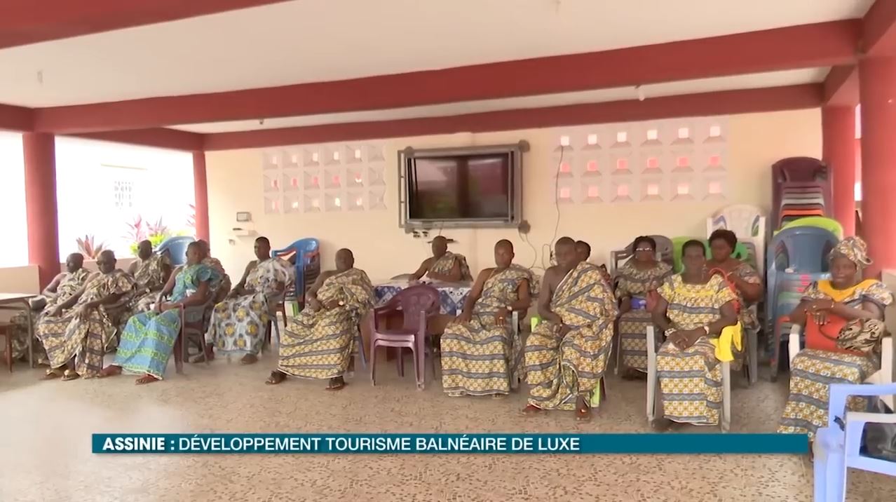 Commune_Assinie_face_developpement_de_Luxe_2023_10