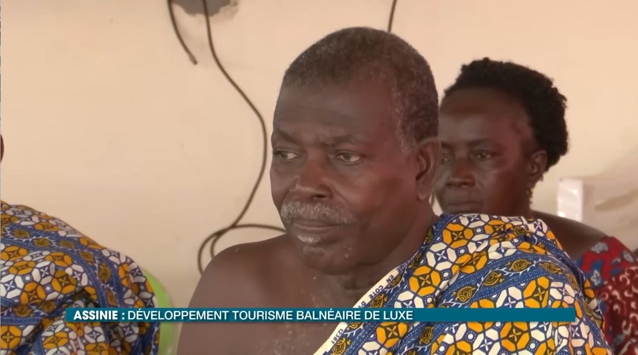 Commune_Assinie_face_developpement_de_Luxe_2023_11