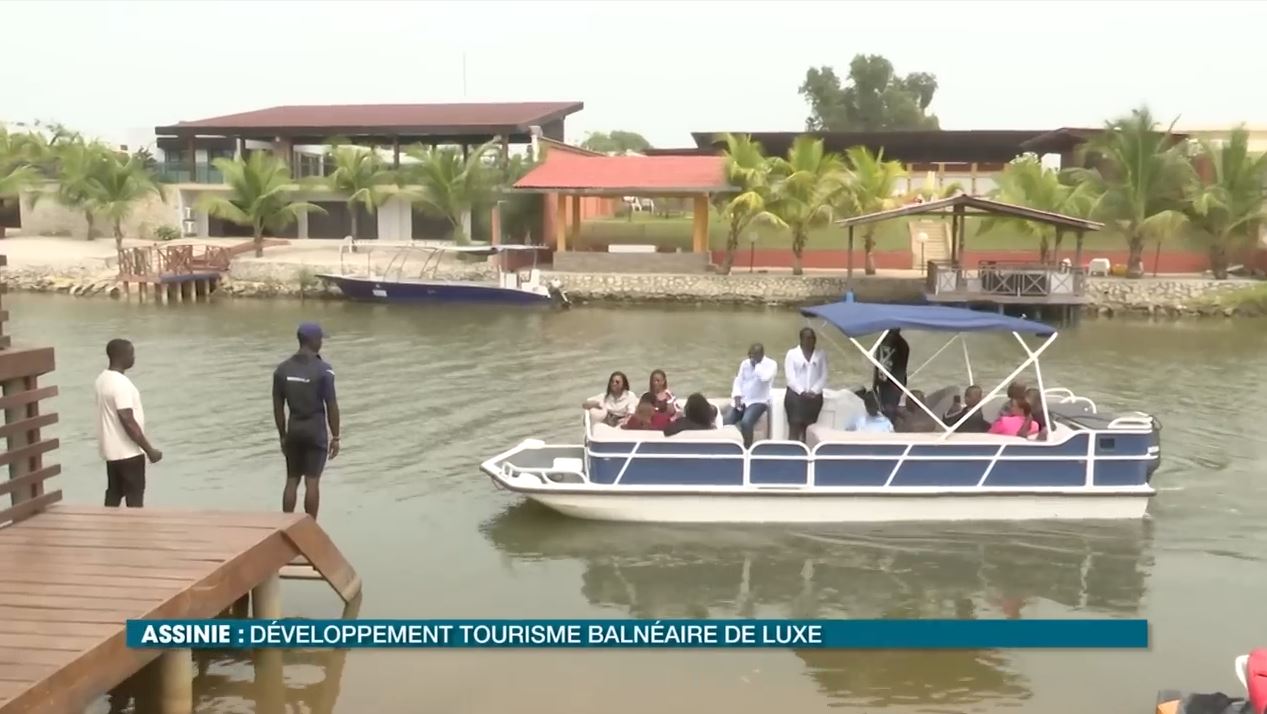 À la découverte de la station balnéaire d’Assinie en Côte d’Ivoire.