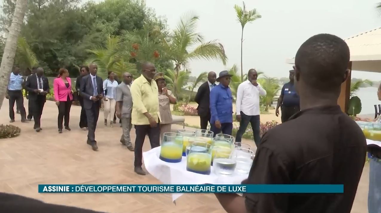 Commune_Assinie_face_developpement_de_Luxe_2023_25