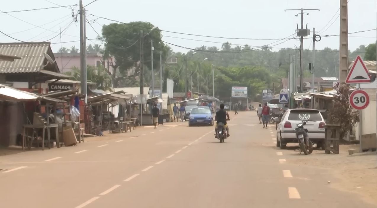 Commune_Assinie_face_developpement_de_Luxe_2023_3
