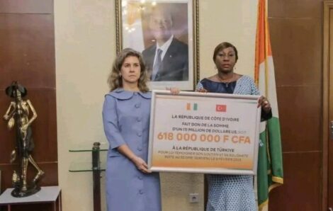 La Côte-d’Ivoire fait don de près d’un million d’euros à la Turquie après le tremblement de terre.