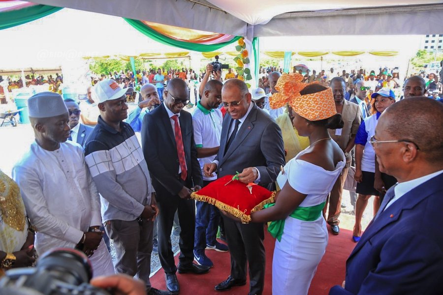 ceremonie-de-remise-symbolique-de-cles-aux-souscripteurs-a (12)