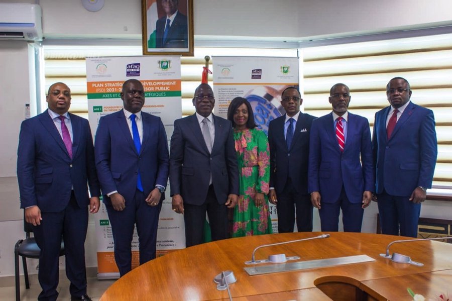 cote-divoire-tresor-public-une-delegation-congolaise-s-impregne-de-lexperie_7ku63xz3slh