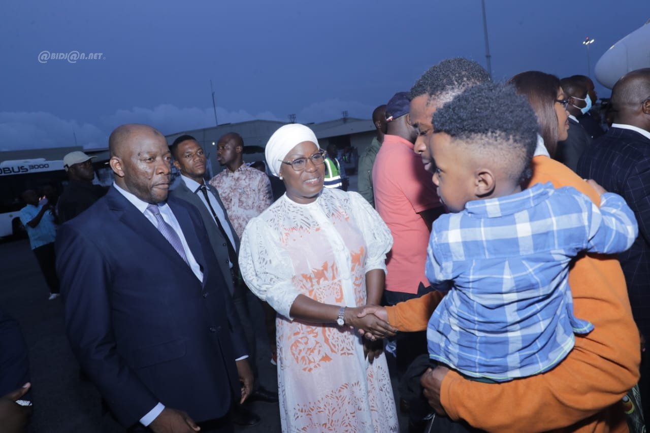 crise-raciale-arrivee-a-abidjan-d-un-premier-groupe-de-145-ivoiriens-en-pro_imujjqhxelm