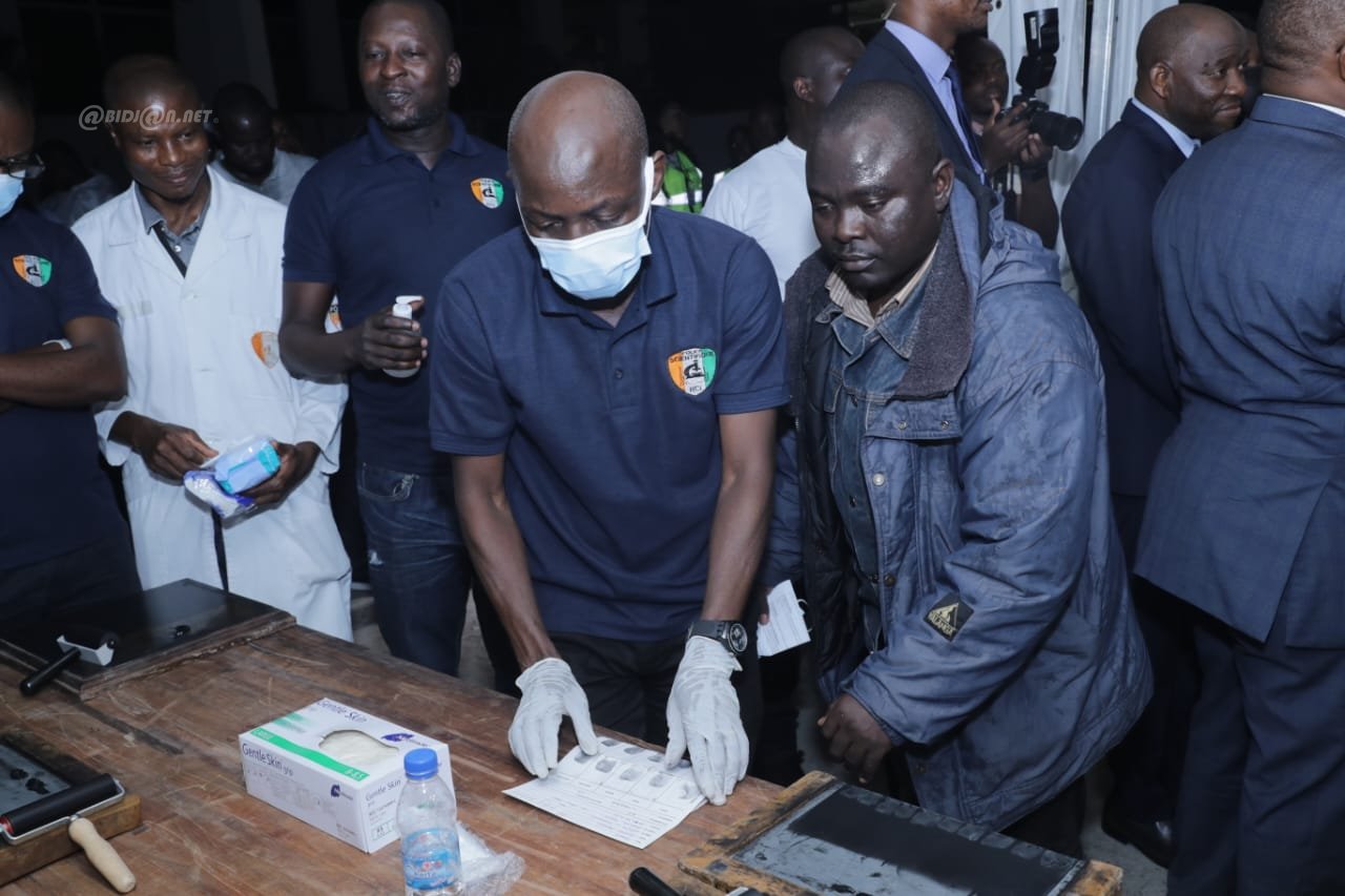 crise-raciale-arrivee-a-abidjan-d-un-premier-groupe-de-145-ivoiriens-en-pro_rsvvah90en