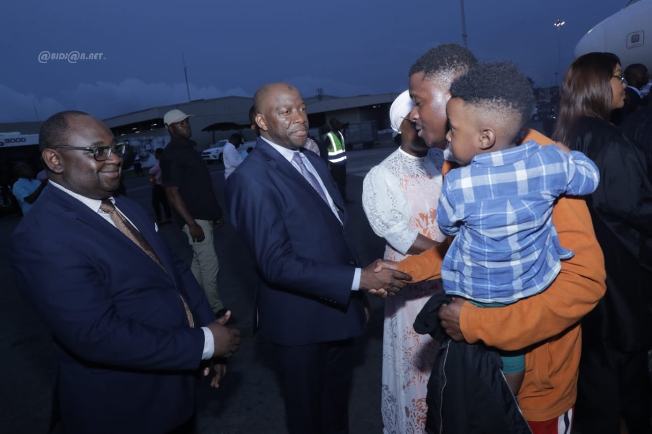 crise-raciale-arrivee-a-abidjan-d-un-premier-groupe-de-145-ivoiriens-en-pro_t1nexps477