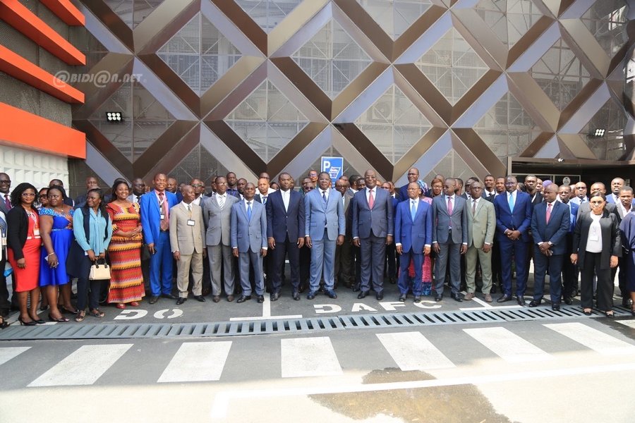 infrastructures-rencontre-d-echanges-entre-le-ministere-et-ses-structures-s_8tok8wvlujc