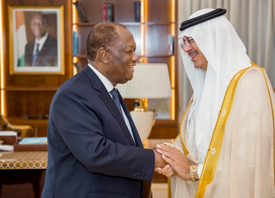 le-chef-de-letat-a-echange-avec-lambassadeur-darabie-saoudite-en-cote