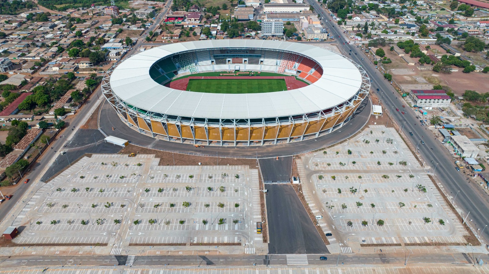 le-stade-de-bouake_l0c3mwiswz8