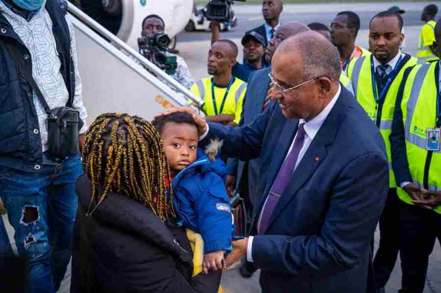 rapatriement-volontaire-des-ivoiriens-vivant-en-tunisie-une-premi