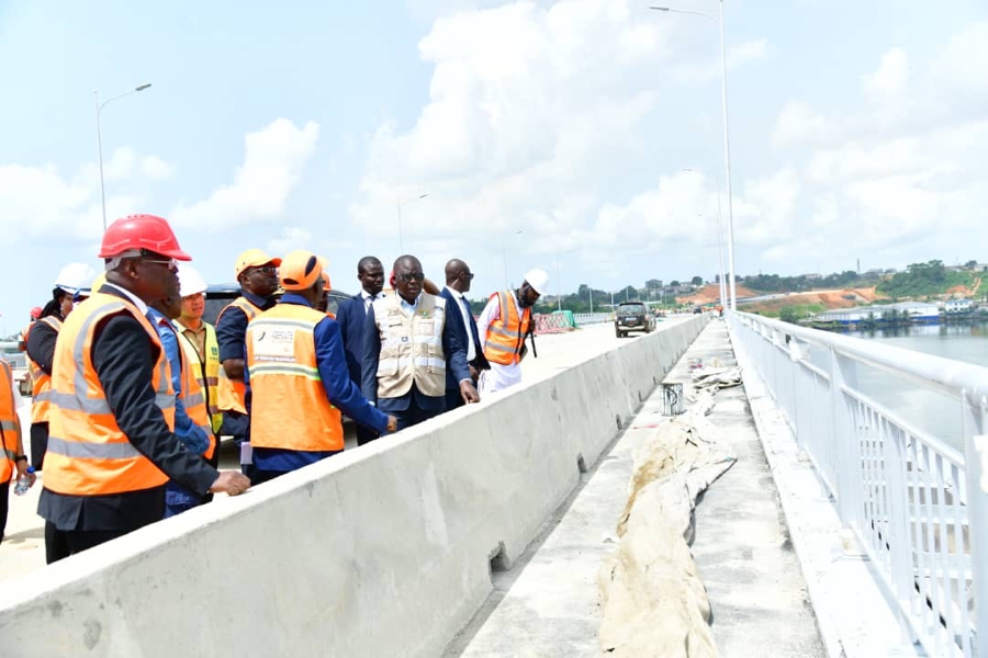 infrastructures-visite-des-travaux-de-construction-du-4eme-pont-dans-la-com_uss