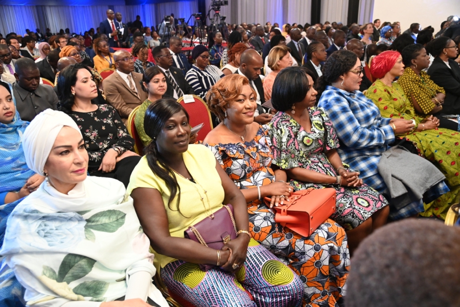 la-premiere-dame-madame-dominique-ouattara-a-pr (14)