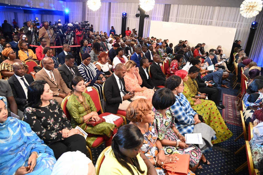 la-premiere-dame-madame-dominique-ouattara-a-pr (18)
