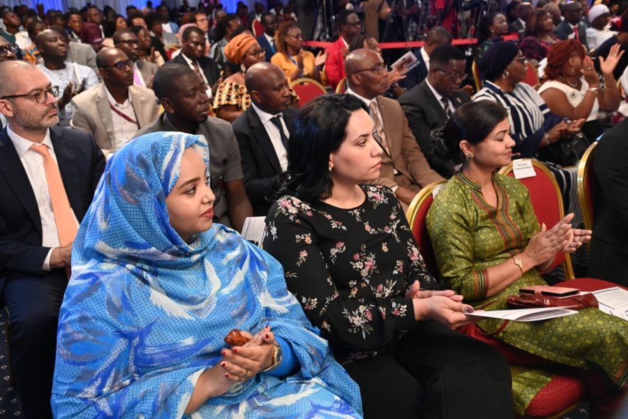 la-premiere-dame-madame-dominique-ouattara-a-pr (23)