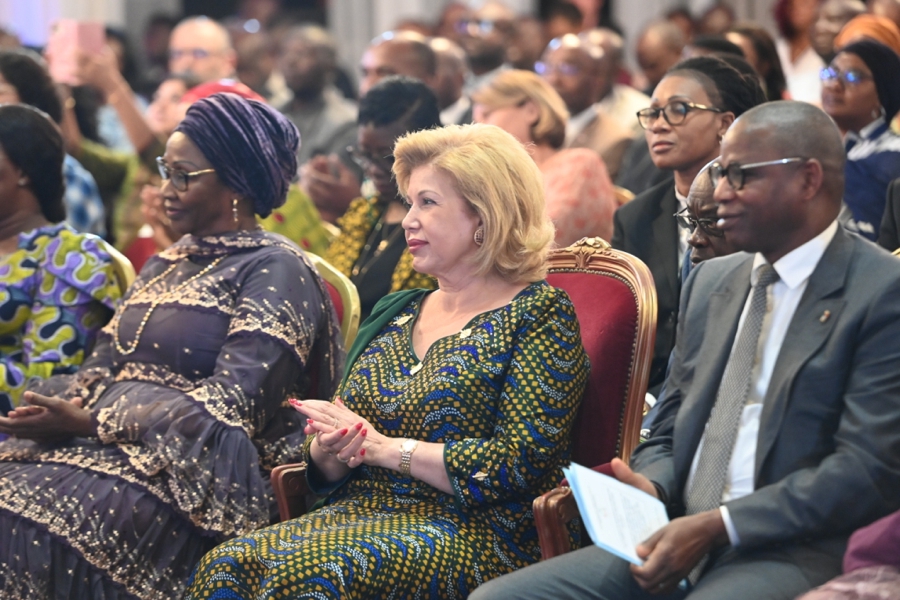 la-premiere-dame-madame-dominique-ouattara-a-pr (31)