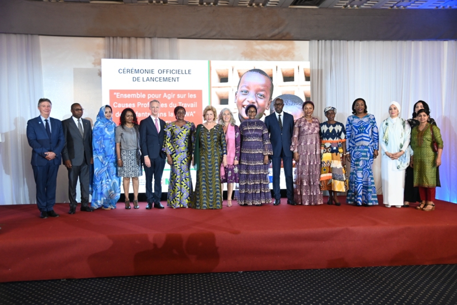 la-premiere-dame-madame-dominique-ouattara-a-pr (43)
